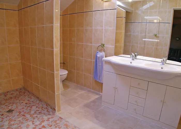 Les Nouelles * Les Magnils-Reigniers